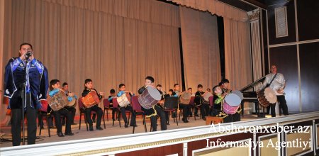 Qobu uşaq incəsənət  məktəbinin konsert proqramı təqdim olunub (Foto)