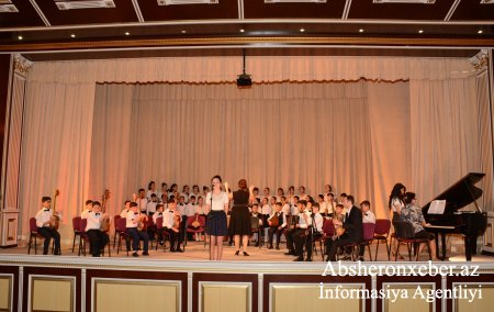 Qobu uşaq incəsənət  məktəbinin konsert proqramı təqdim olunub (Foto)