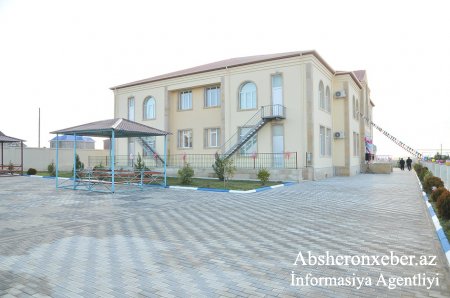 Novxanı kəndində yeni inşa edilmiş 28 saylı uşaq bağçası-körpələr evinin açılışı olub