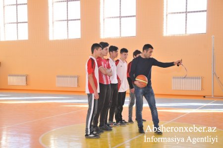 “Basketbol” üzrə oğlanlar arasında rayon birinciliyi keçirilib