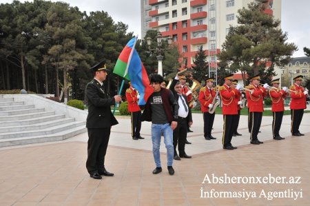 Abşeronlu gənclər hərbi xidmətə yola salınıb