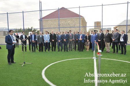 Türkiyənin səfiri Abşeronda inşa olunan stadionun açılışında iştirak edib.