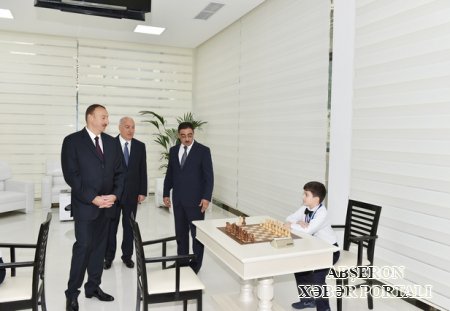 İlham Əliyev Xırdalanda şahmat məktəbinin açılışında iştirak edib