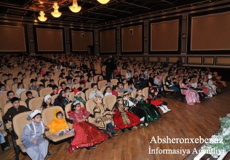 Abşeron Rayon İcra Hakimiyyəti  uşaqlar üçün Yeni il şənliyi təşkil edib