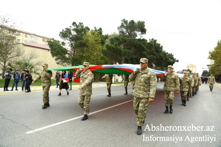 Abşeronda keçirilən möhtəşəm “Bayraq yürüşü” (FOTOLAR )