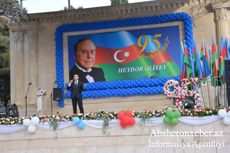Abşeronda Ümummilli Lider Heydər Əliyevin 95 illiyinə həsr olunmuş konsert keçirilib 