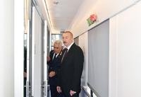 Prezident İlham Əliyev Bakı-Tbilisi-Qars dəmir yolu xəttində hərəkət edəcək sərnişin qatarı ilə tanış olub