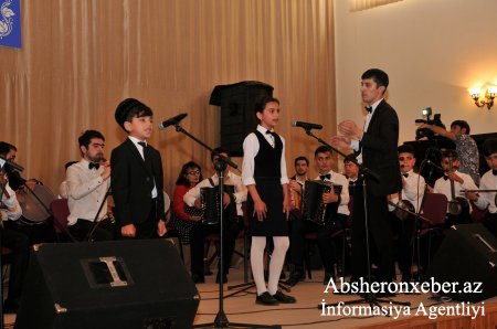 Qobunun Xalq Çalğı Alətləri orkestri konsert verib