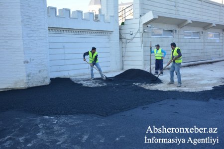 Xırdalanın Vəli Axundov küçəsinə yeni asfalt örtüyü döşənir
