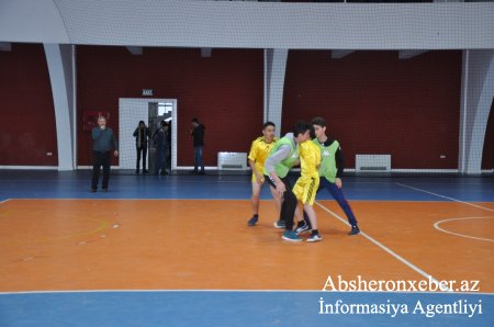 Abşeronda bayraq gününə həsr edilmiş yarışlar və əyləncəli oyunlar keçirilib - VİDEO - FOTO