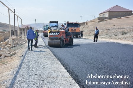 Qobu qəsəbəsində növbəti küçələr asfaltlanır - Foto