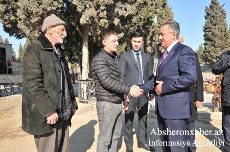 Ceyranbatan qəsəbəsində şəhidlərin məzarları ziyarət olunub, qəsəbə ağsaqqalları ilə görüş keçirilib