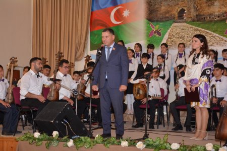 Qobu uşaq incəsənət məktəbi “Bura Vətəndir” adlı konsert proqramı ilə çıxış edib