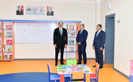 İlham Əliyev Xırdalanda 11 nömrəli məktəbin yeni binası ilə tanış olub - Video