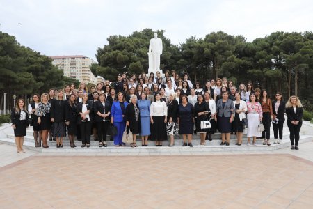 Azərbaycan Qadınlarının VI Qurultayı ilə əlaqədar Abşeron rayonunda konfrans keçirilib