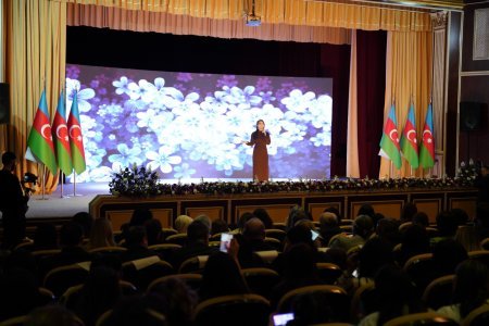 Abşeron rayonunda şəhid ailələrinin xanım üzvləri ilə birgə 8 Mart - Beynəlxalq Qadınlar Günü münasibəti ilə tədbir keçirilib