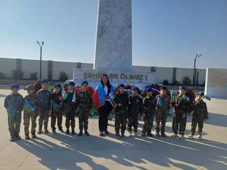 Qələbə sevinci, bayraq qüruru