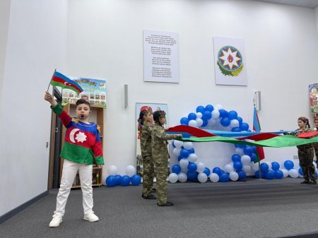 Xırdalan məktəbində Zəfər və Bayraq Günü qeyd olundu