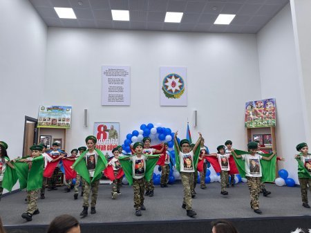 Xırdalan məktəbində Zəfər və Bayraq Günü qeyd olundu