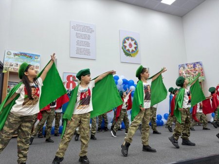 Xırdalan məktəbində Zəfər və Bayraq Günü qeyd olundu