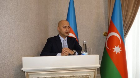 Abşeron rayonunda dövlət qulluqçularının etik davranışı və xidməti fəaliyyətinin qiymətləndirilməsi mövzusunda təlim keçirilib