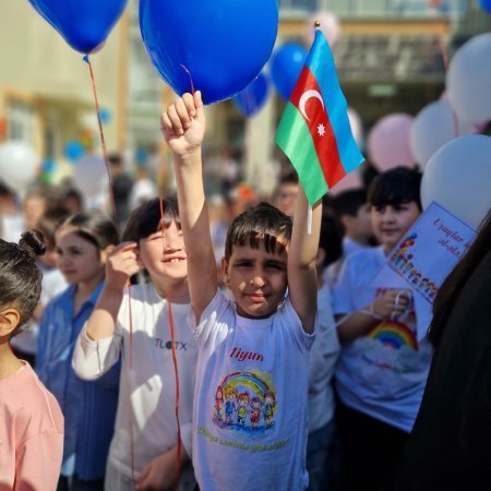 Saray məktəbində Uşaqların Beynəlxalq Müdafiəsi Günü münasibətilə tədbir keçirilib