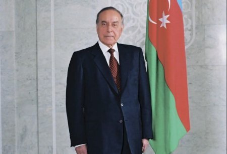 Heydər Əliyevin hakimiyyətə qayıdışı Azərbaycanın davamlı inkişafının  əsasını qoydu